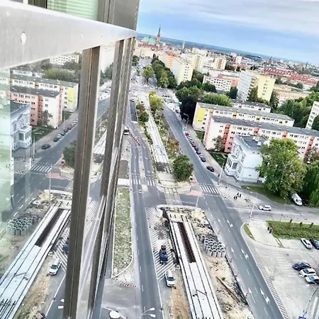 Hanza Tower White 24 Pool & Jacuzzi Szczecin